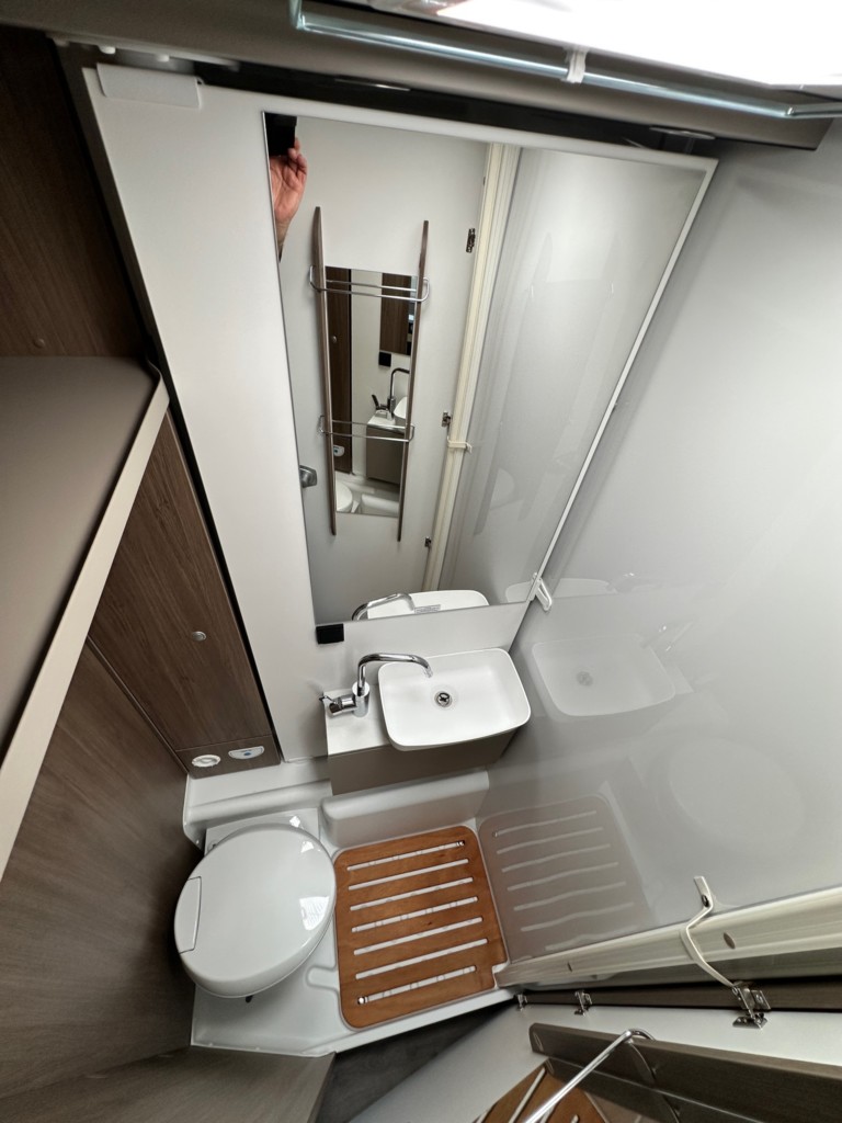 Bad Dusche_Carado_T338_Reisemobile_Emsdetten Bad Dusche_Carado_T338_Reisemobile_Emsdetten